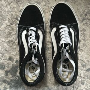 Women’s Vans 7.5